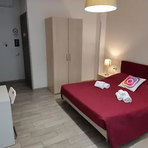 Guest House Web Room